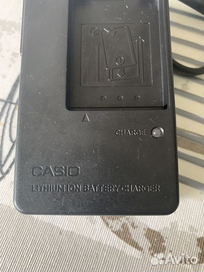 Зарядное устройство casio BC-11L для NP-20