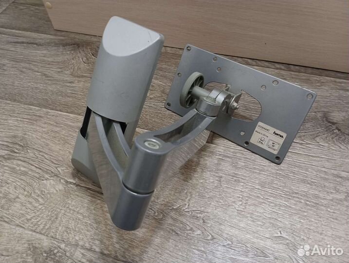 Кронштейн для телевизора