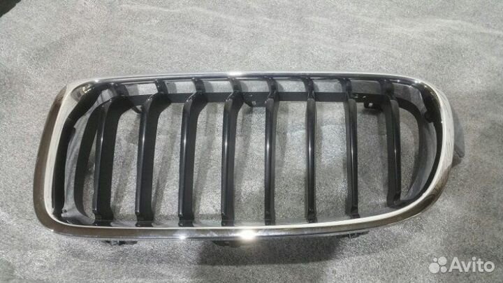 Решетка радиатора левая Bmw 3' F30 Lci седан