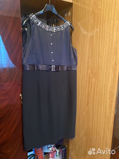 Нарядное платье известной фирмы
