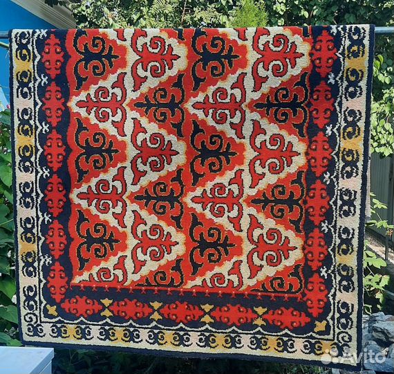 Ковер шерстяной