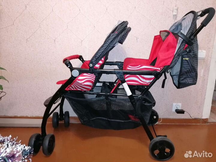 Прогулочная коляска для погодок
