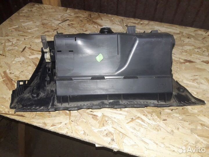 Бардачок Skoda Octavia A5 BUD 2011