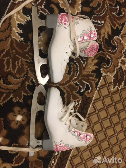 Продам коньки