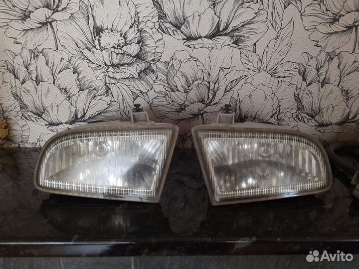 Противотуманные фары Тойота Эстима Аeras 2003 г.в