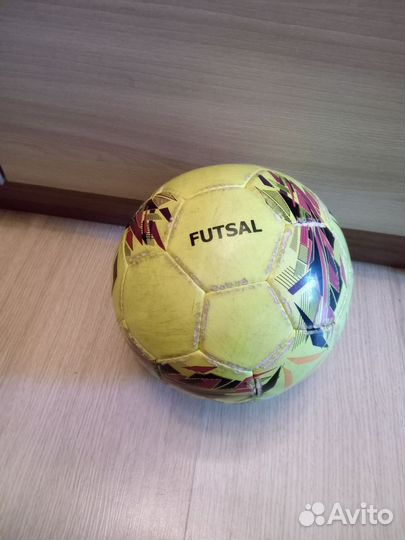 Футбольный мяч Demix