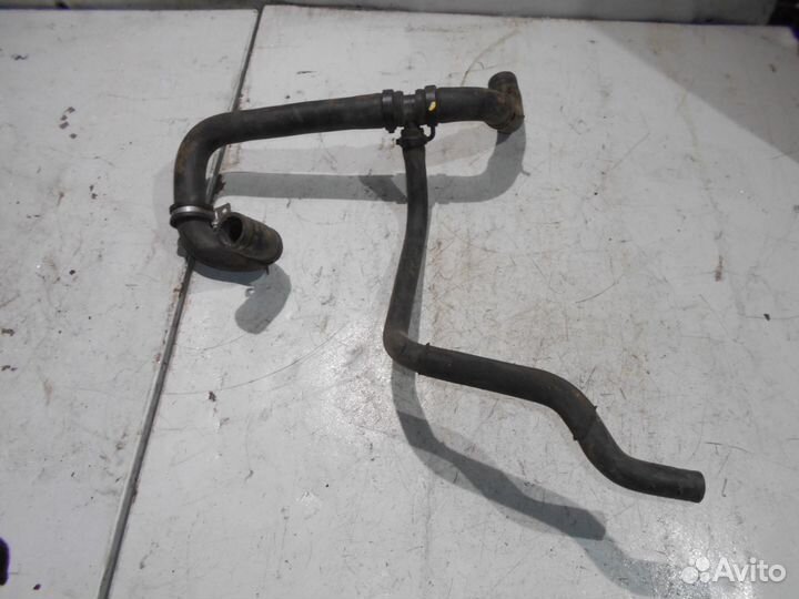 Патрубок радиатора Nissan Almera G15