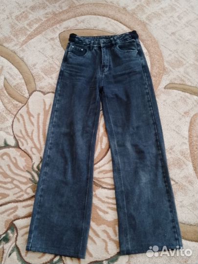 Джинсы клеш женские. Размер 46. Качество хорошее