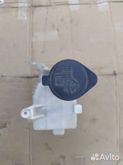 Бачок омывателя Toyota Camry Gracia