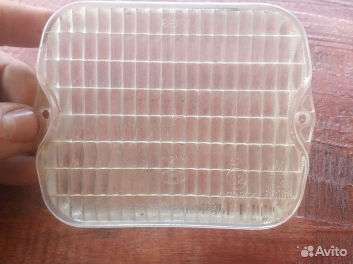 Крышка заднего фонаря