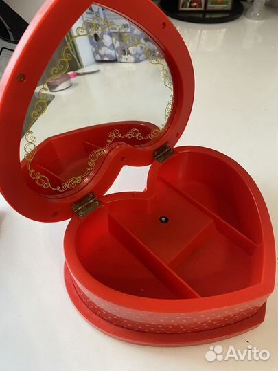 Музыкальная шкатулка для украшений