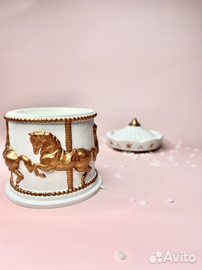 Свеча шкатулка карусель ручной работы