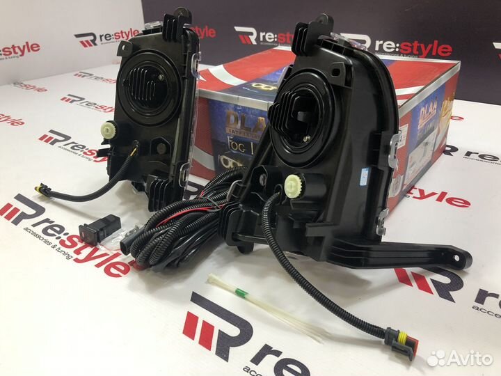 Туманки Toyota Prius 50 R655