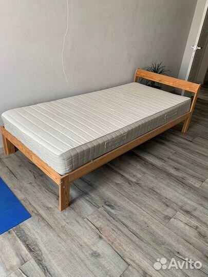 Кровать односпальная с матрасом икеа