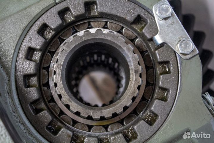 Редуктор средний 6520