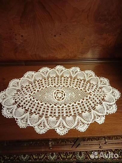 Салфетка и накидка на камод или небольшой столик