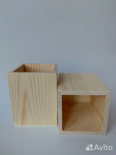 Стакан (органайзер) деревянный квадратный 8на10 см