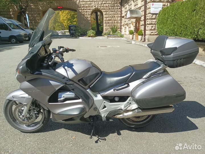 Мотоцикл honda ST 1300