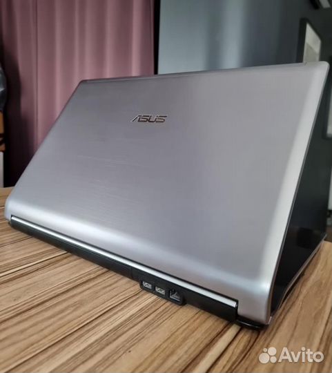 Ноутбук asus