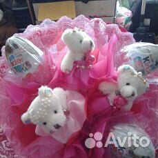 Букет с игрушкой и конфетами