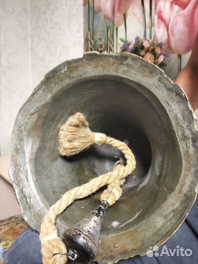 Старинный колокол церковный