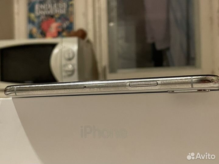 iPhone X, 64 ГБ