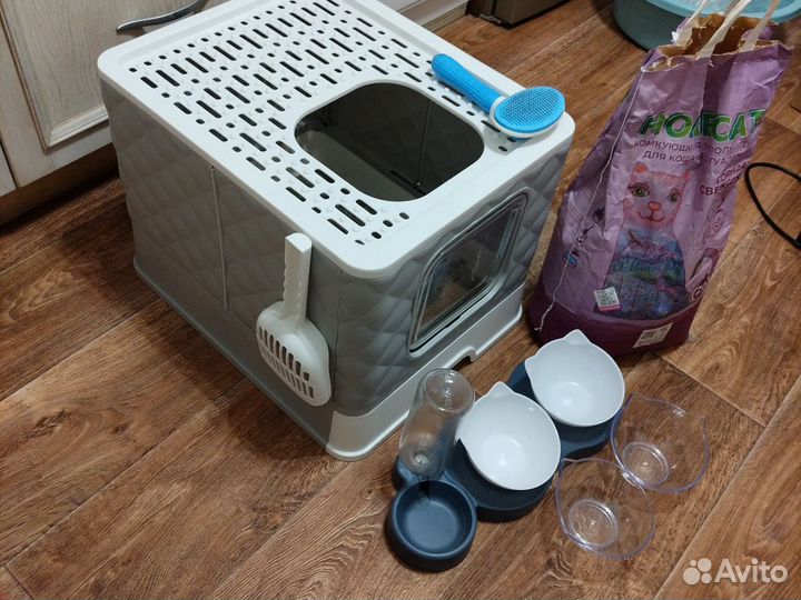 Туалет для животных, миски, наполнитель