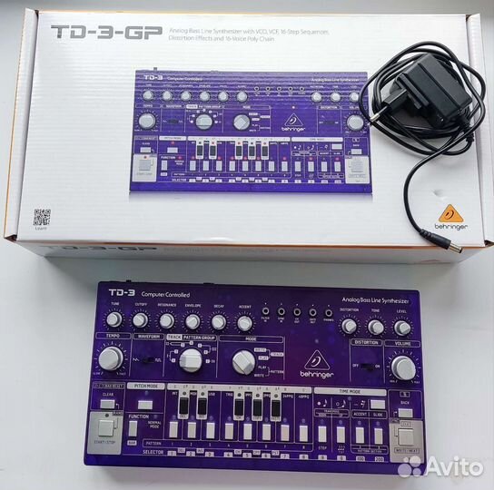 Аналоговый синтезатор behringer TD-3