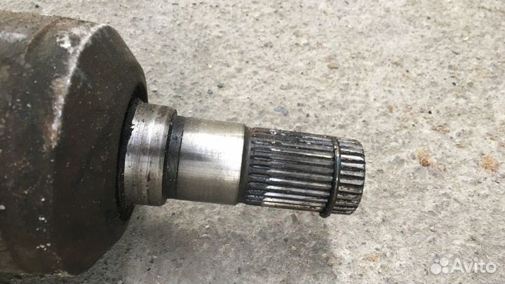 Полуось передняя левая (приводной вал, шрус) Mazda