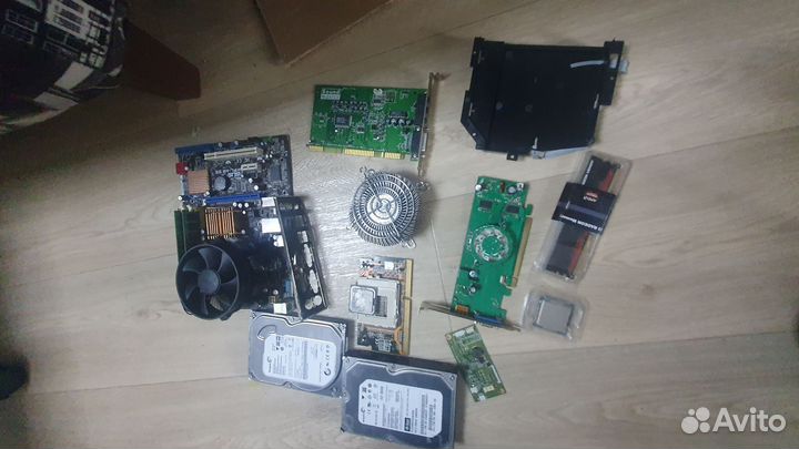 Лот из кучи комплектующих для пк
