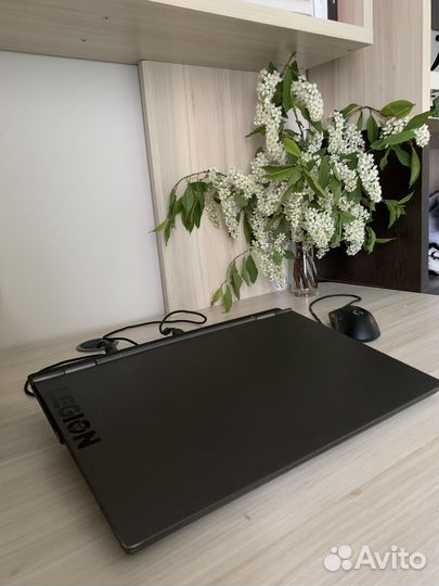 Игровой ноутбук Lenovo y740 RTX 2070 i7-8750H