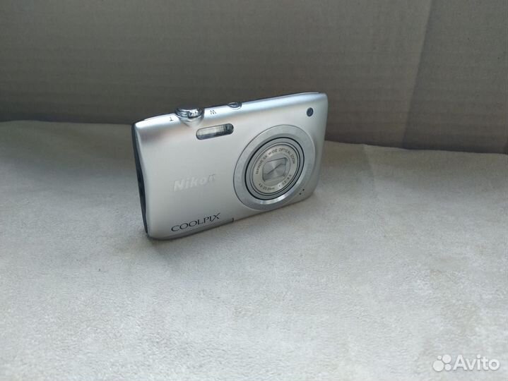 Цифровой фотоаппарат Nikon Coolpix A100