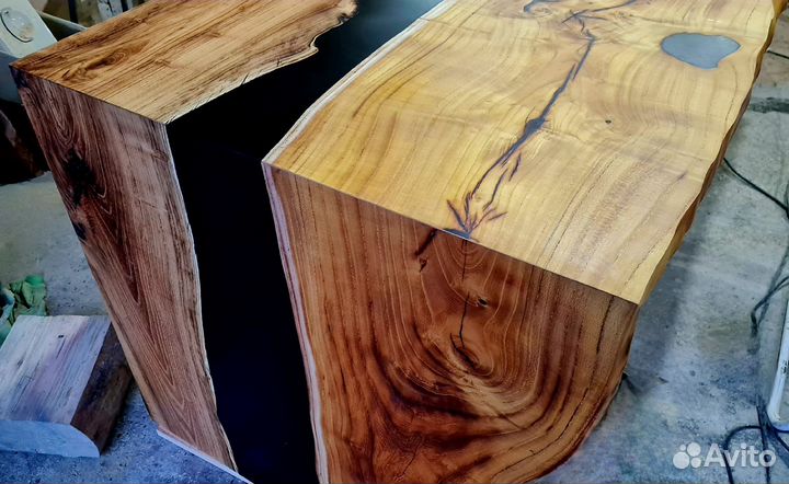 Письменный стол