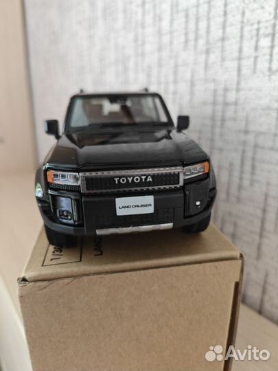 Модель Toyota Land Cruiser LC250 масштаб 1:30