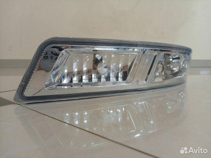 Поворотник передний левый Nissan Almera Classic