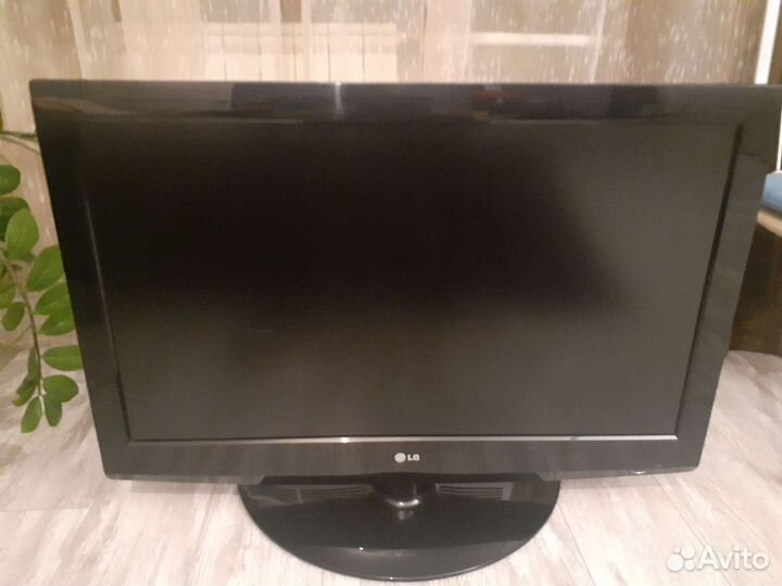 Телевизор LG 37''