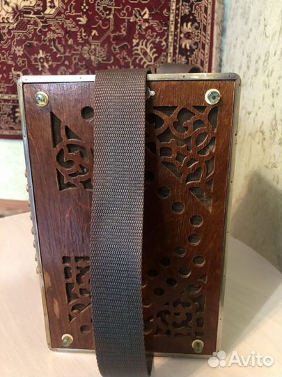 Гармонь нижегородского мастера Н. Белова
