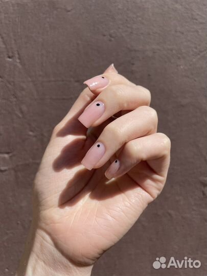 Модель маникюр