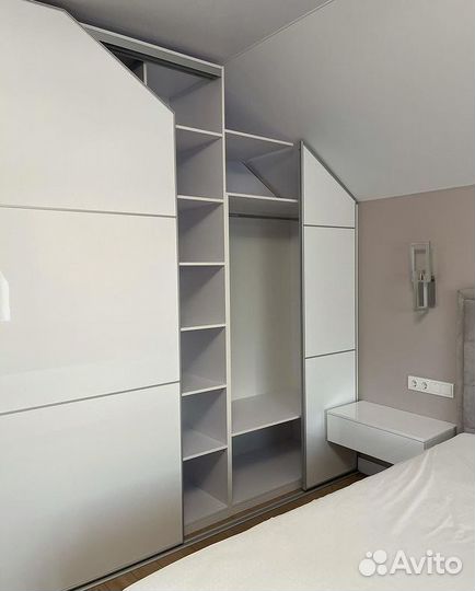 Черный шкаф