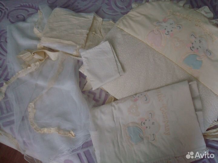 Комплект в кроватку, балдахин и борта