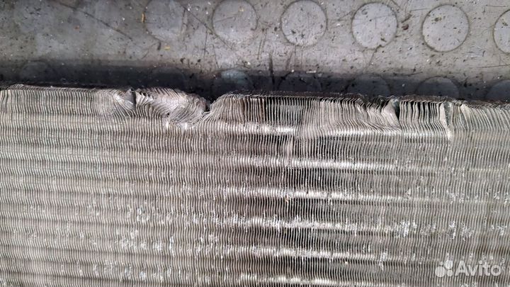 Радиатор охлаждения двигателя Mercedes Vito W639