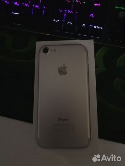 iPhone 7, 32 ГБ