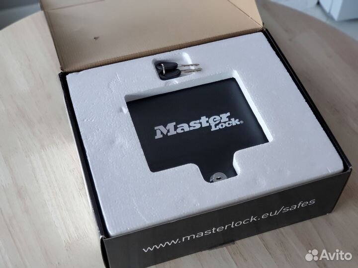 Сейф взломостойкий переносной