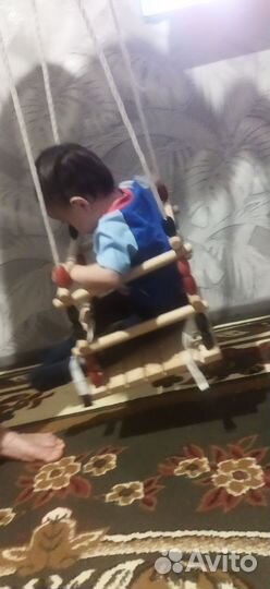 Детские качели уличные