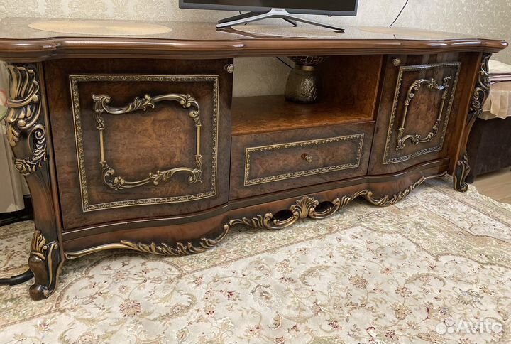 Тумба под телевизор