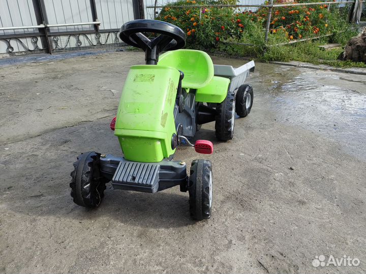 Детский трактор с педалями