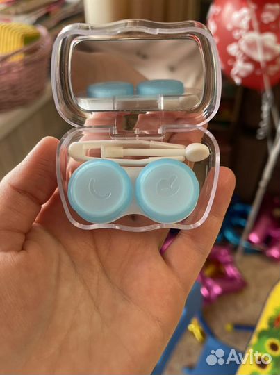 Контейнер для линз с зеркалом