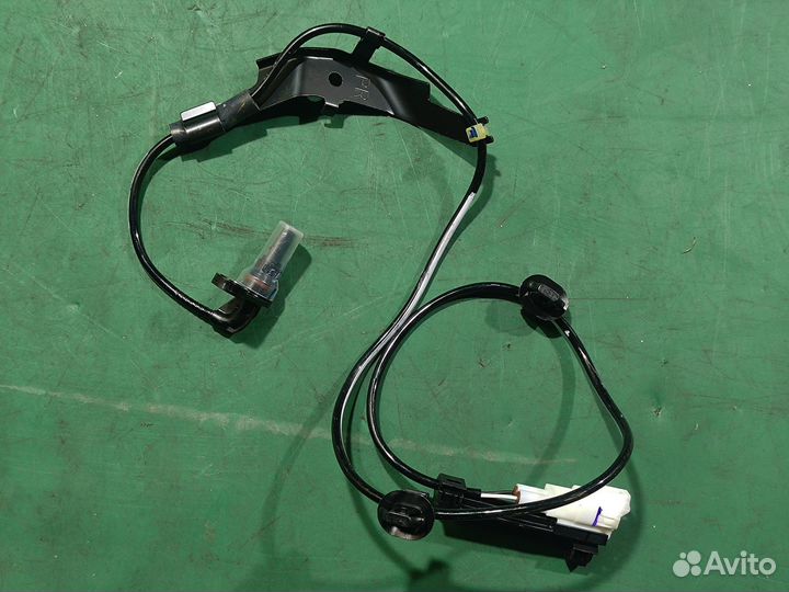 Датчик ABS задний R G8 новый toyota Hilux (2015- 2