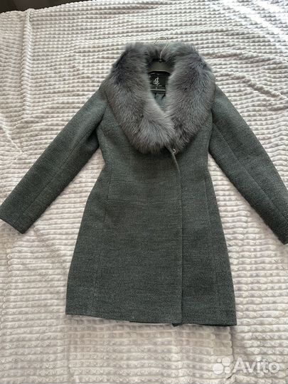 Пальто женское 42 44 с натуральным мехом