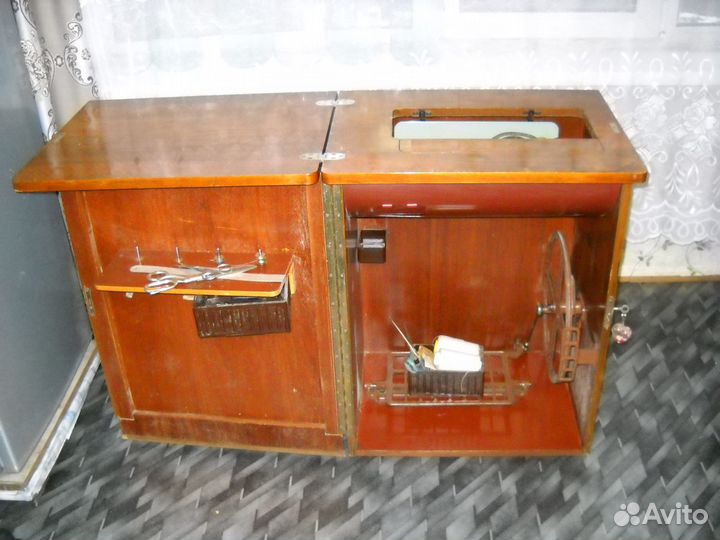 Швейная машинка